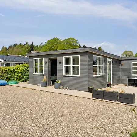 Lovely Bright With Sea View Holiday home